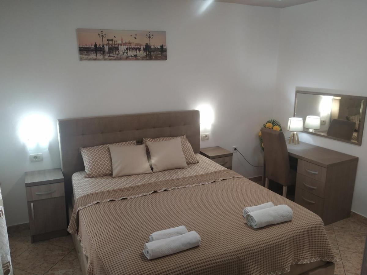Familia Apartment