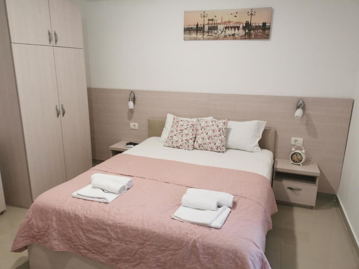 Familia Apartment