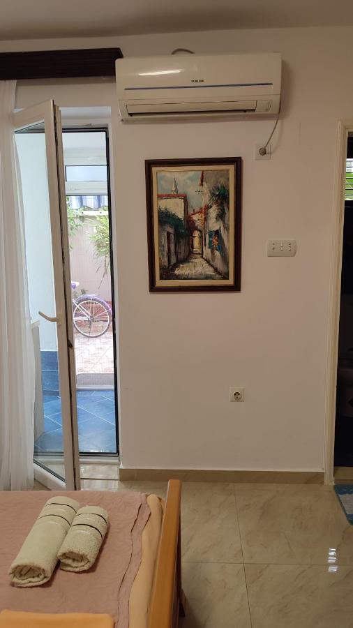 Familia Apartment *