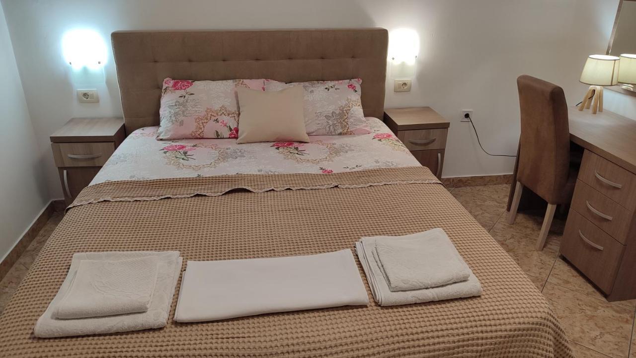 Familia Apartment