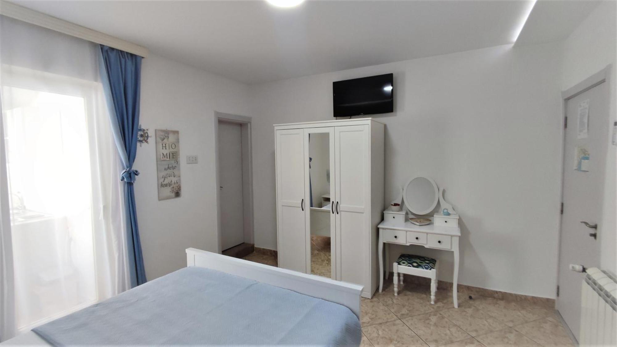 Familia Apartment